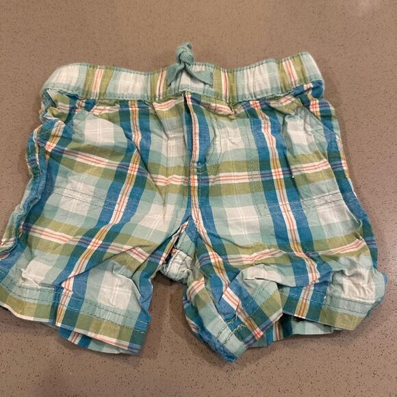 Bundle of three baby boy plaid shorts: brands carters , first impressions - Picture 5 of 9